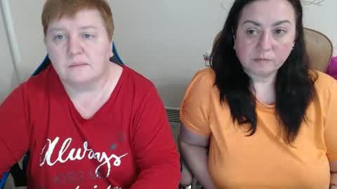 XMollyJaneX online show from February 22, 8:00 pm