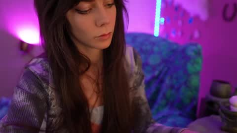 Bella Bondai online show from March 2, 5:44 am