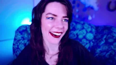 Bella Bondai online show from October 20, 2:33 pm