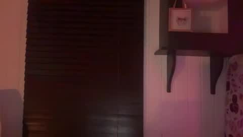 xopeachybaby online show from March 29, 11:56 am