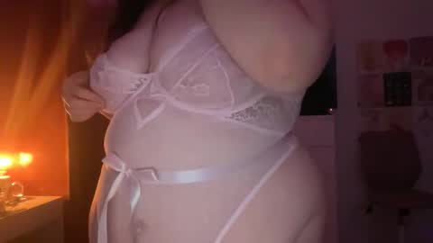 xopeachybaby online show from March 12, 11:03 am