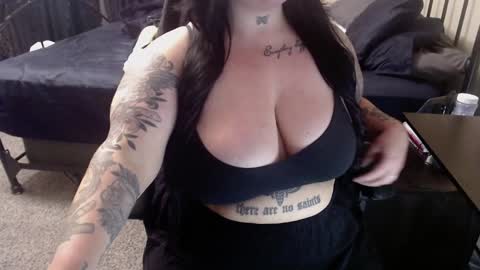 xorileyschembri online show from December 5, 2:37 am