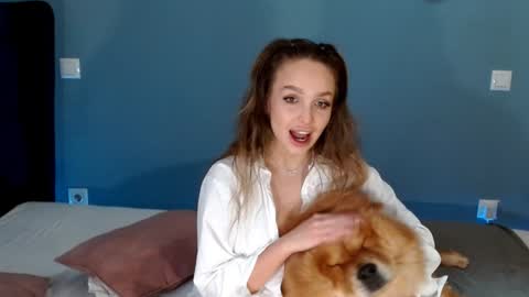 AnnaMaee online show from January 9, 12:03 am