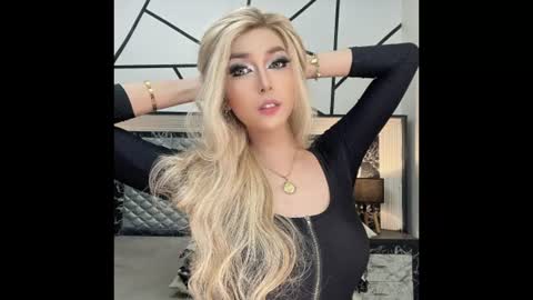xsexysucker online show from July 3, 11:59 am