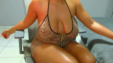 spykeXtee online show from July 14, 10:26 pm