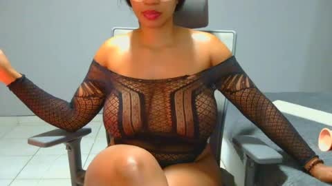 spykeXtee online show from June 25, 5:12 am