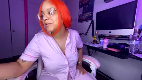 xStarGazingx online show from March 17, 5:45 am