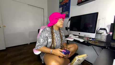 xStarGazingx online show from September 14, 7:54 am