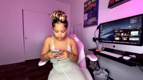 xStarGazingx online show from September 15, 8:32 pm