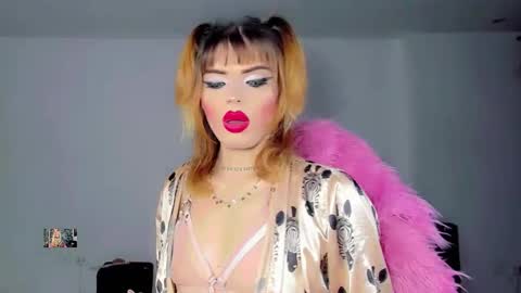 Femboy Exotic online show from September 21, 3:43 am
