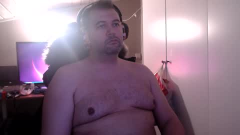 SlaveTrainingToServe86 online show from December 18, 5:41 pm