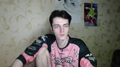 traqqq online show from February 16, 8:51 pm