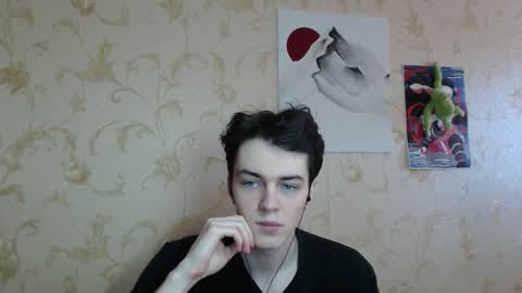 traqqq online show from February 11, 9:02 am