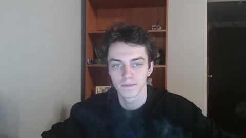 traqqq online show from November 23, 8:18 pm