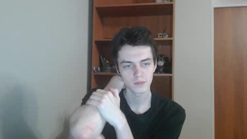 traqqq online show from November 10, 7:38 pm