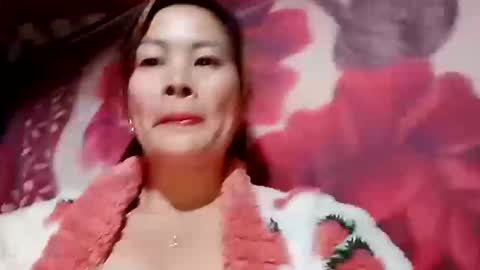 xuxulove00 online show from December 17, 12:50 am