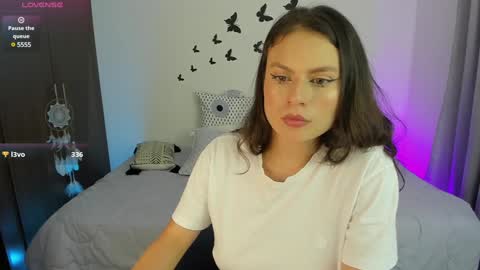 Amelie online show from December 6, 8:56 pm