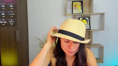 Amelie online show from February 23, 6:01 pm