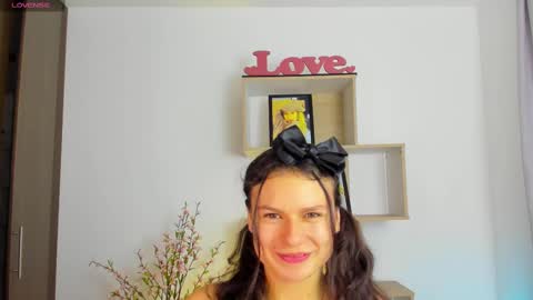 Amelie online show from March 3, 5:52 pm
