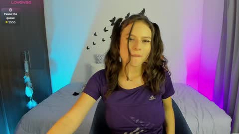 Amelie online show from December 5, 7:33 pm