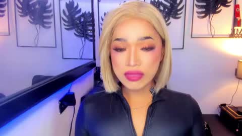 xxasian_goddessxx online show from April 30, 7:57 am