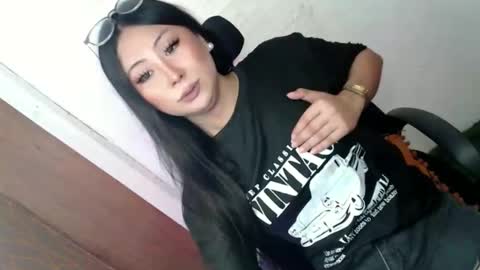 Janae online show from March 23, 2:05 am