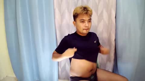 Loyd online show from October 31, 8:09 pm