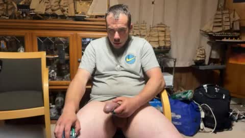 xxScubaStevexx online show from May 15, 7:39 am