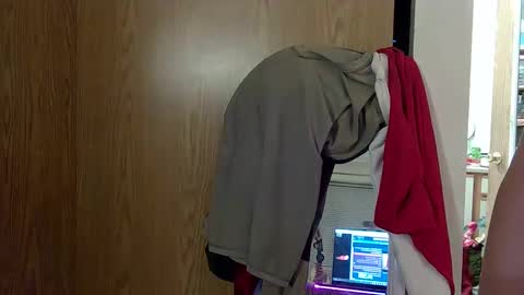 Strawberry Jane online show from December 20, 4:09 am