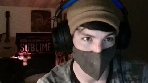 Snapshot of xxwhitefoxx chatting on March 9, 8:18 am David Fox online show from March 9, 8:18 am