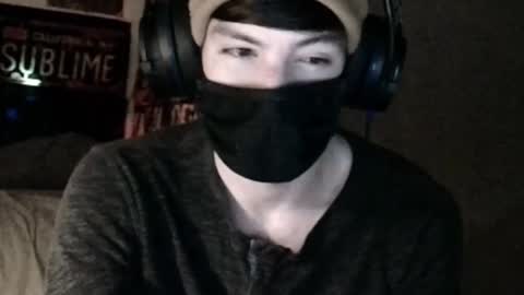 Snapshot of xxwhitefoxx chatting on March 10, 7:00 am David Fox online show from March 10, 7:00 am