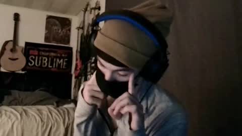 Snapshot of xxwhitefoxx chatting on March 4, 8:13 am David Fox online show from March 4, 8:13 am