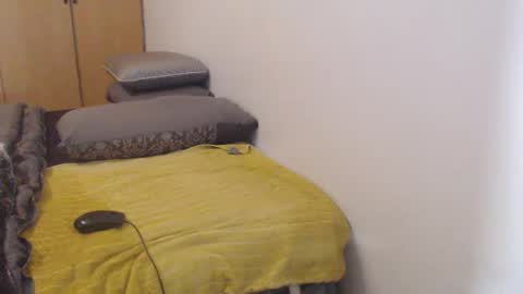 Ayanda online show from October 6, 8:37 pm