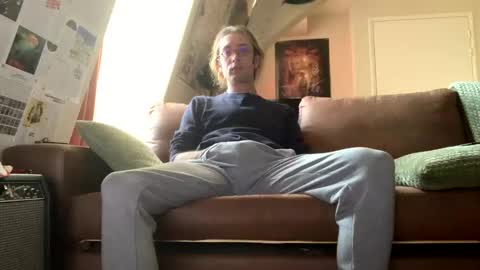 xxxcheesyguy69 online show from September 9, 1:55 pm