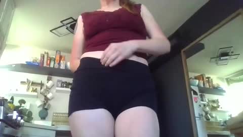 Lola online show from September 23, 8:59 pm