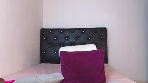 xxxtatianabustyxxx online show from December 2, 5:11 pm