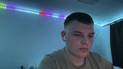 Leo online show from April 21, 7:43 pm