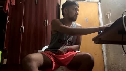 Snapshot of y0ungwithbrowndick chatting on January 26, 11:17 am BROWN DICK online show from January 26, 11:17 am