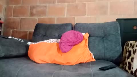 Yajz online show from February 6, 9:39 pm