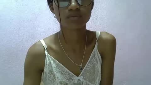 yalane online show from April 11, 7:45 am