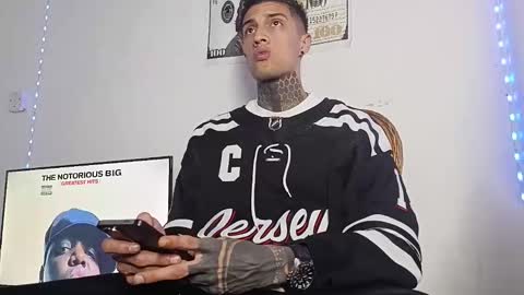 Yan online show from February 26, 3:43 am