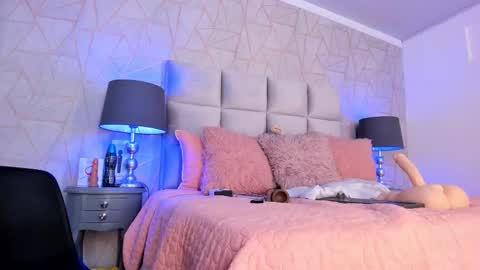 Yara Bliss  online show from February 14, 3:42 am