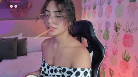 yaya23x online show from July 25, 3:21 pm