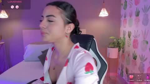 yaya23x online show from July 23, 2:36 pm