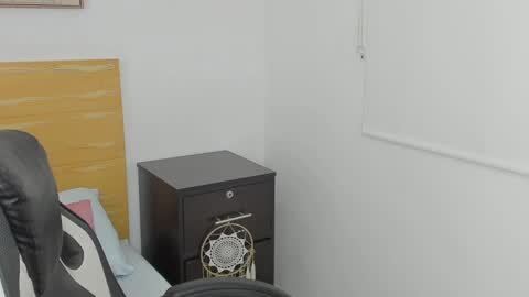 yaya23x online show from January 14, 12:24 pm