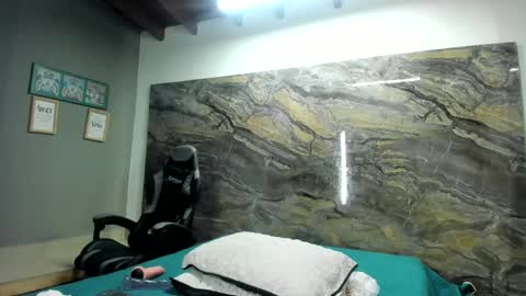 yaya____ online show from February 19, 10:12 am