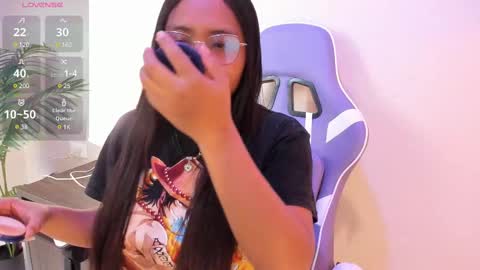 Snapshot of yeika_foxy chatting on March 7, 10:56 am yeika_foxy online show from March 7, 10:56 am