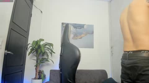 YEIKO ROMERO online show from November 19, 10:08 pm