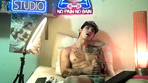 yeisoncastellanos1999 online show from November 29, 12:29 am