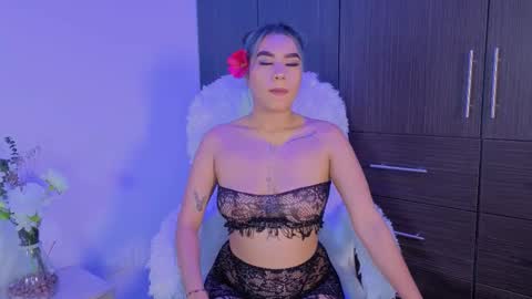 Yeli Amber online show from September 11, 8:59 am